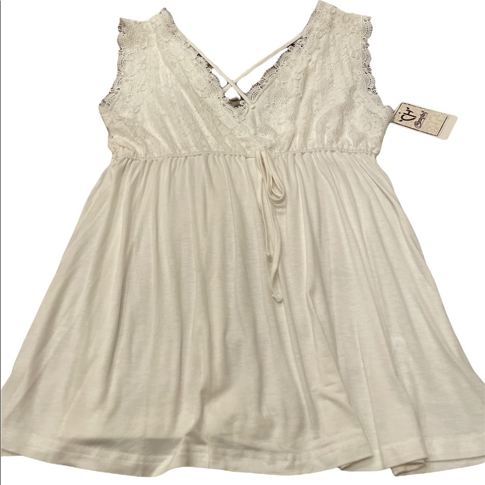 NWT Cowgirl Hardware Top